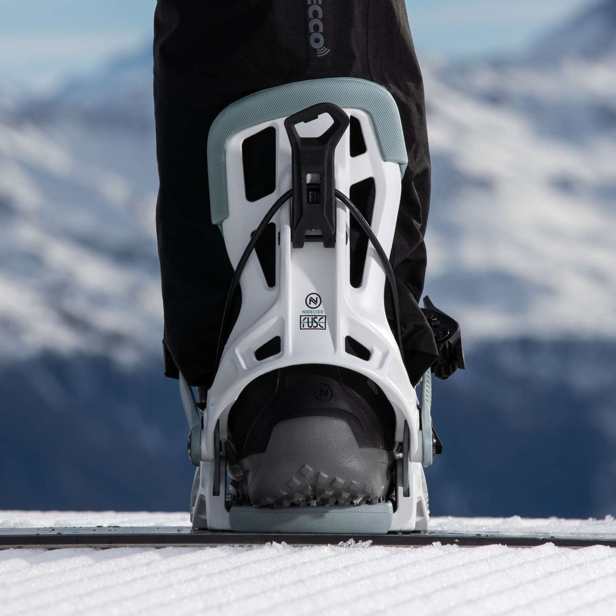 Flow Fuse Hybrid 2026 | Nidecker | EU Flow Fuse Hybrid 2026 Bindings Nidecker Premium Swiss Snowboard