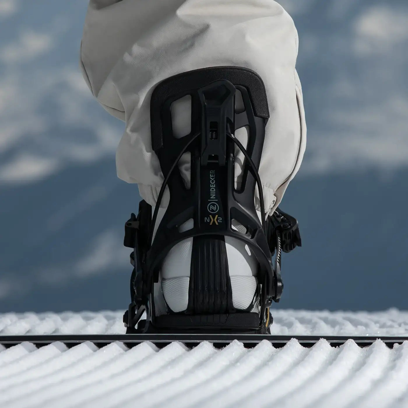 Flow NX2 Hybrid Flow NX2 Hybrid Bindings Nidecker Premium Swiss Snowboard