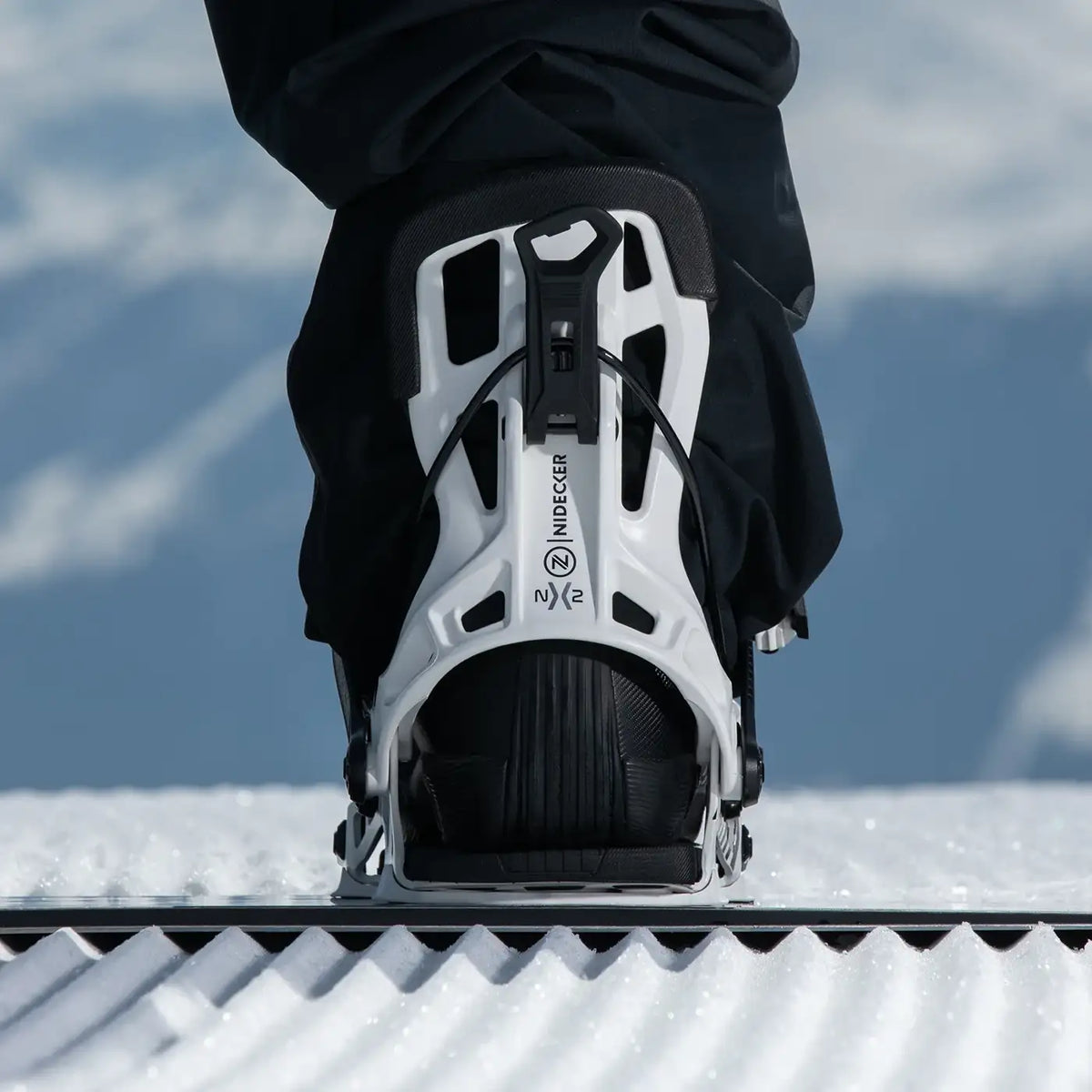 Flow NX2 Hybrid Flow NX2 Hybrid Bindings Nidecker Premium Swiss Snowboard